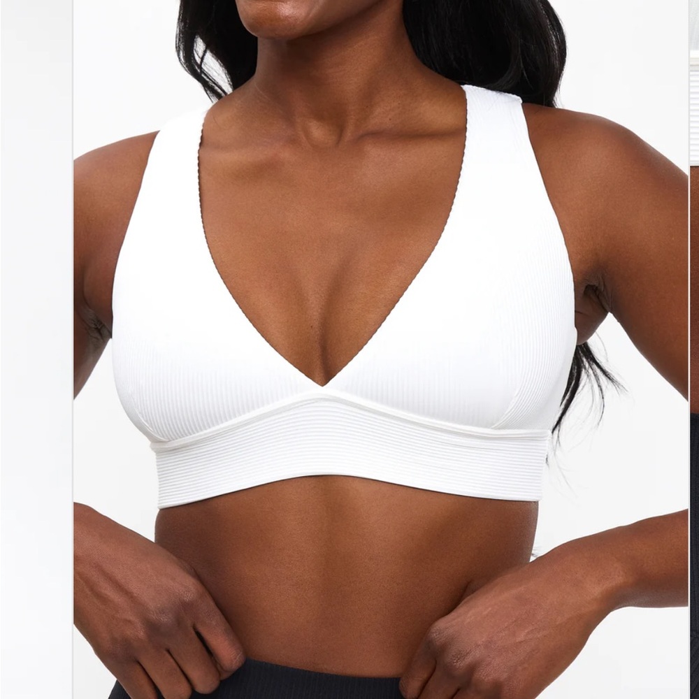 Buffbunny Ribbed Deep V Sports Bra
